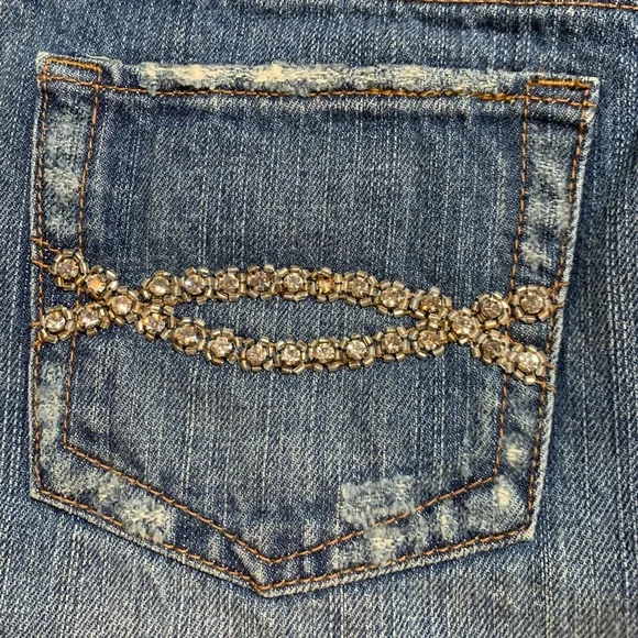 Abercrombie & Fitch mini denim skirt. Size 4. - Picture 7 of 8